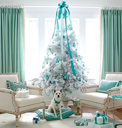 Decorating idea 1 Keep your color scheme consistent by adding only white 